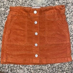 Old Navy corduroy button down skirt. Size small